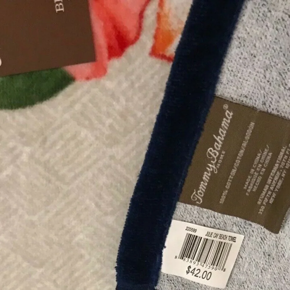 Tommy Bahama Beach towel & mercury boat beach Tote